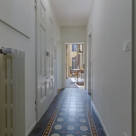 Guesthost - Accademia Delle Belle Arti *