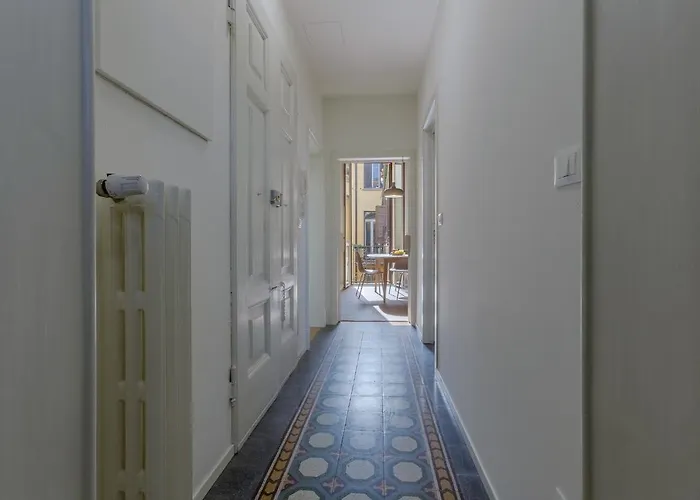 Guesthost - Accademia Delle Belle Arti *