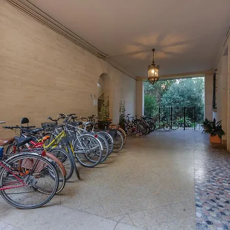 Guesthost - Accademia Delle Belle Arti *