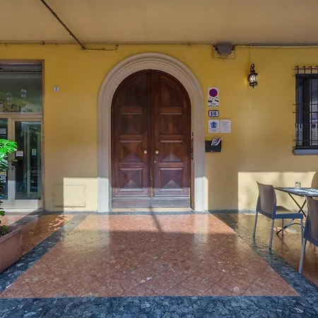 Guesthost - Accademia Delle Belle Arti *